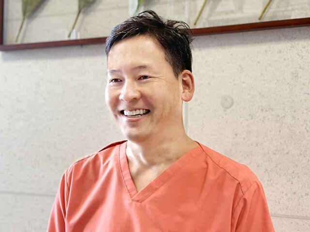 河野 真二郎 院長