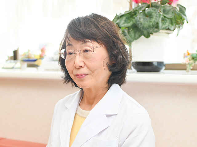 川口 里江子 院長