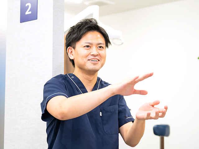 足立 翔太 院長