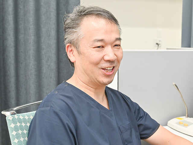 内山 勇二郎 院長